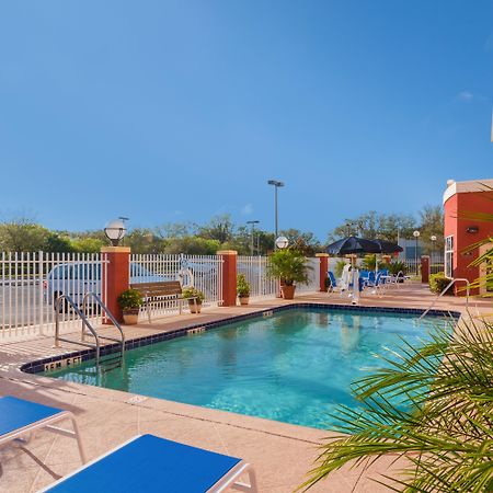 Holiday Inn Express Hotel & Suites Tampa-Fairgrounds-Casino By Ihg Ngoại thất bức ảnh