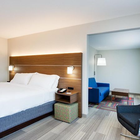 Holiday Inn Express Hotel & Suites Tampa-Fairgrounds-Casino By Ihg Ngoại thất bức ảnh