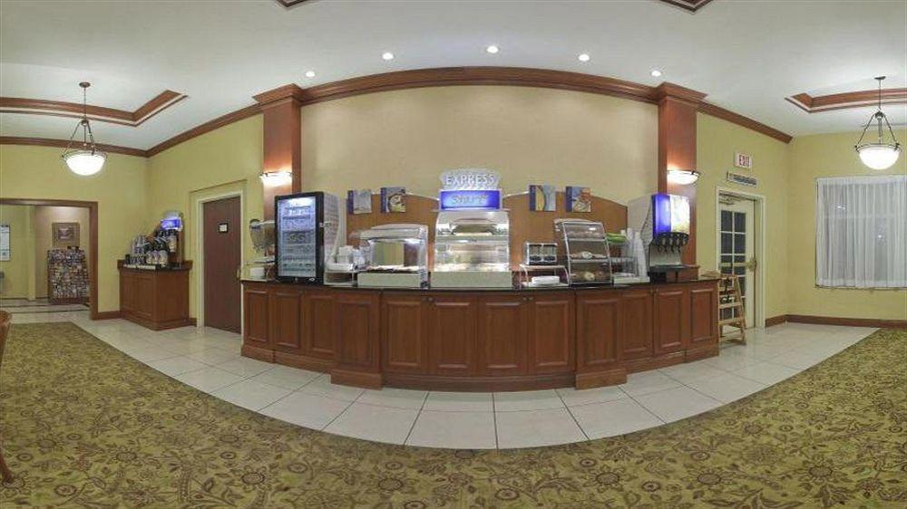 Holiday Inn Express Hotel & Suites Tampa-Fairgrounds-Casino By Ihg Ngoại thất bức ảnh