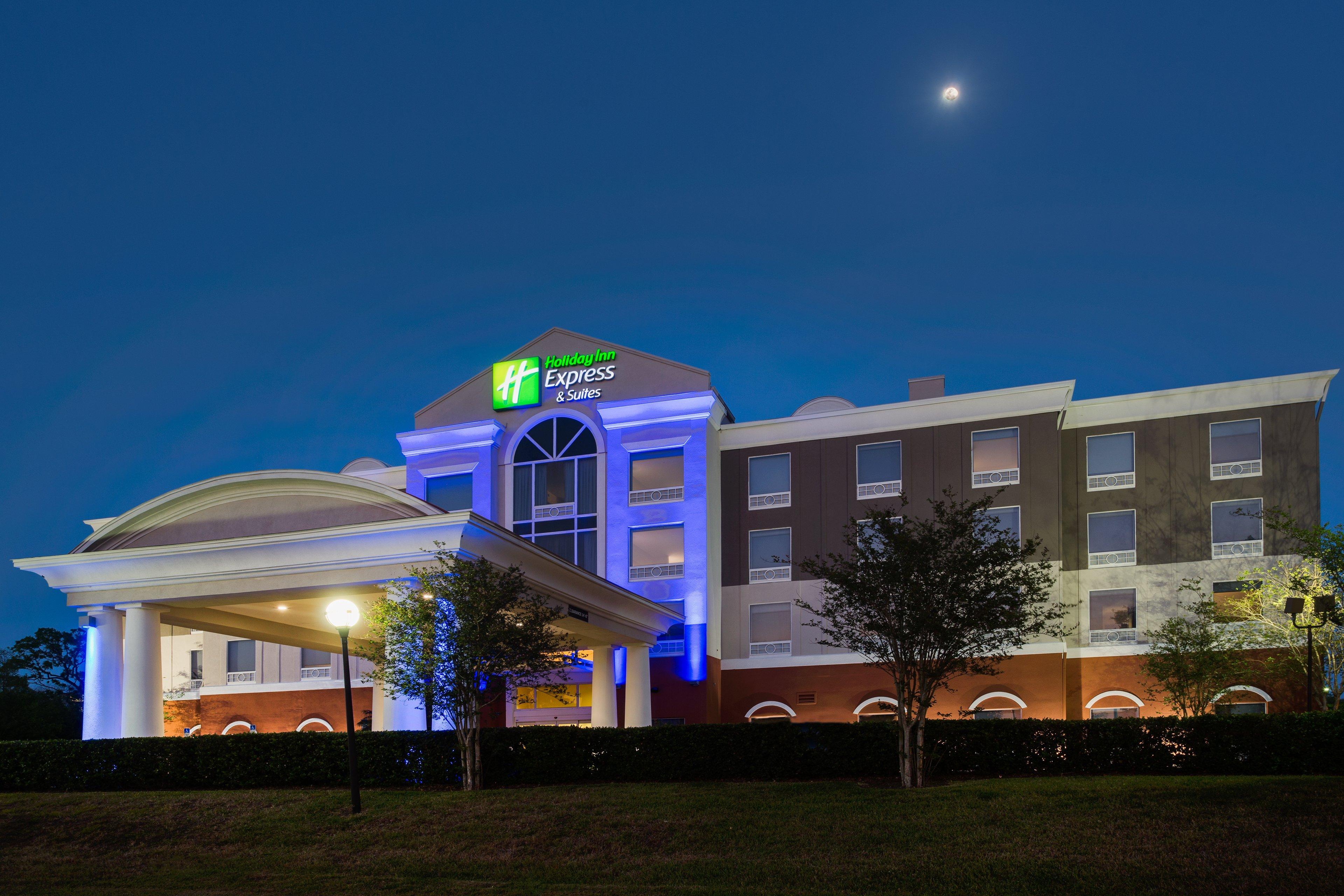 Holiday Inn Express Hotel & Suites Tampa-Fairgrounds-Casino By Ihg Ngoại thất bức ảnh