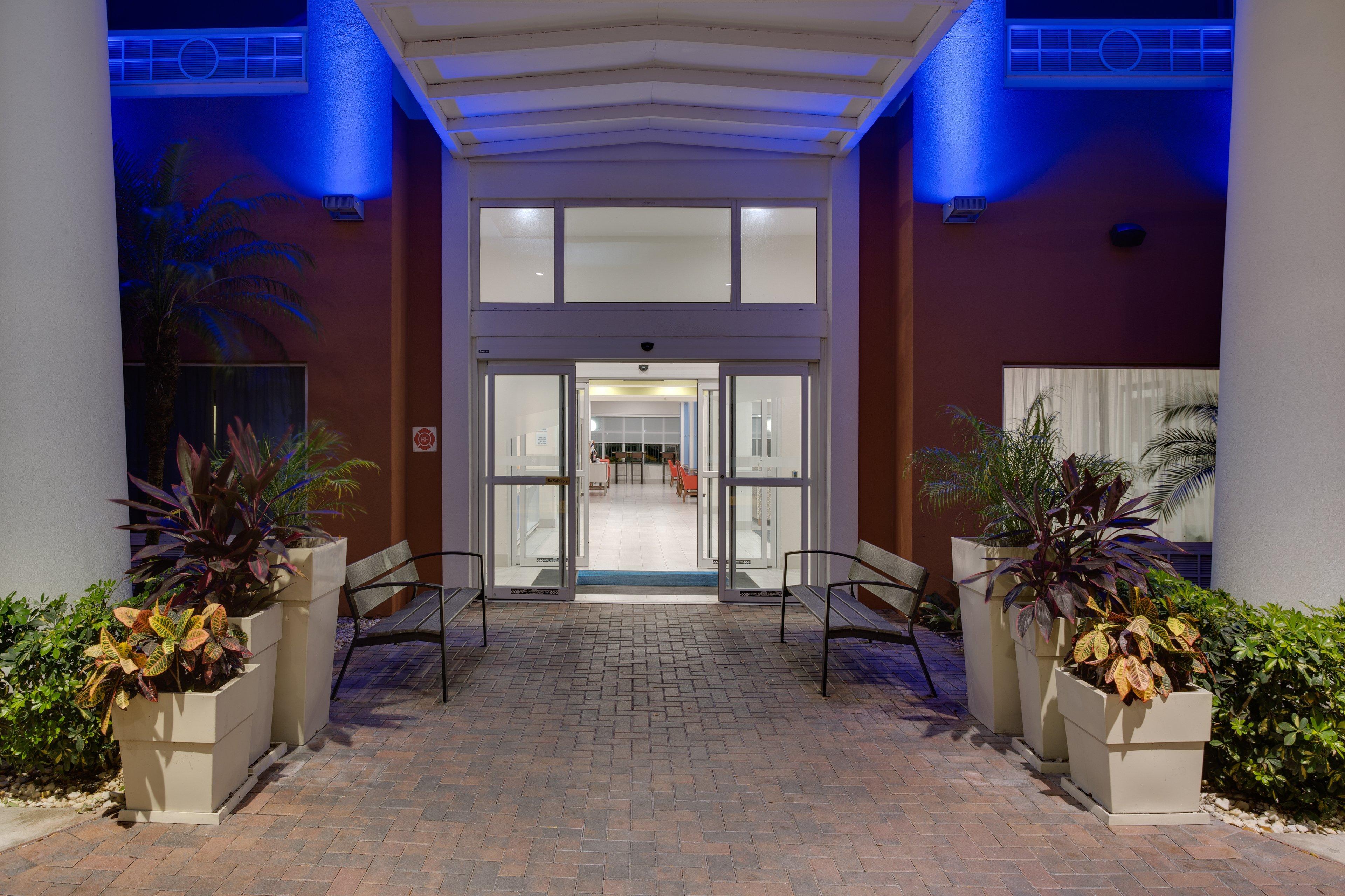 Holiday Inn Express Hotel & Suites Tampa-Fairgrounds-Casino By Ihg Ngoại thất bức ảnh