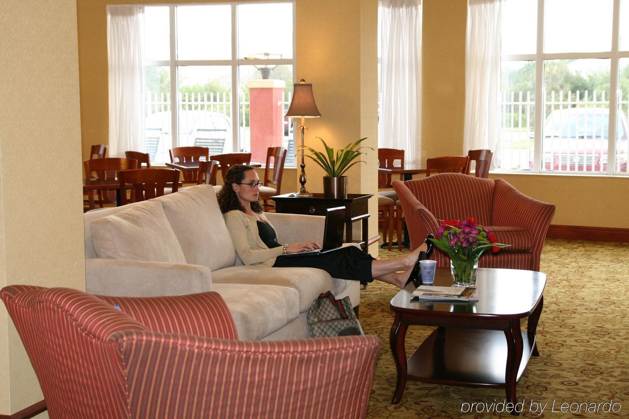 Holiday Inn Express Hotel & Suites Tampa-Fairgrounds-Casino By Ihg Nội địa bức ảnh