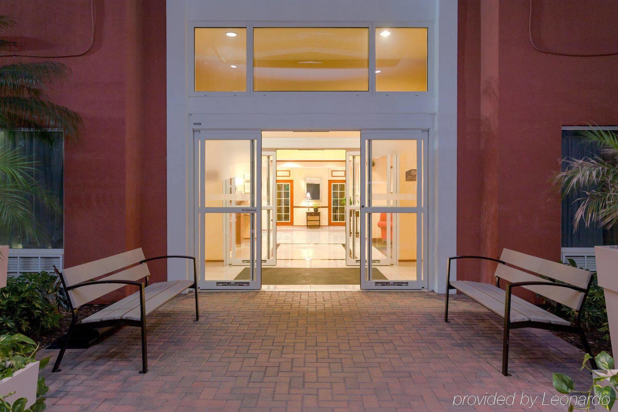 Holiday Inn Express Hotel & Suites Tampa-Fairgrounds-Casino By Ihg Ngoại thất bức ảnh